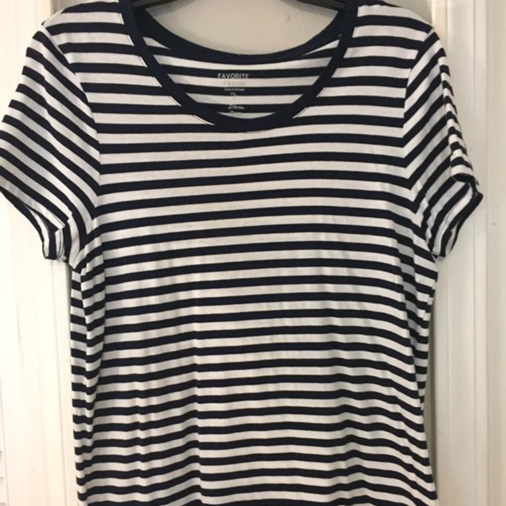Gap T Shirt